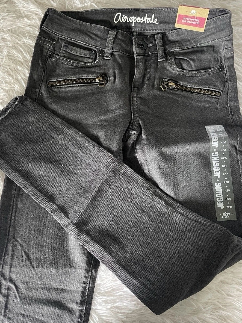 NWT Y2K Aeropostale LOLA Jegging Faded Black/Zipper Accents Skinny Fit (Size 0)